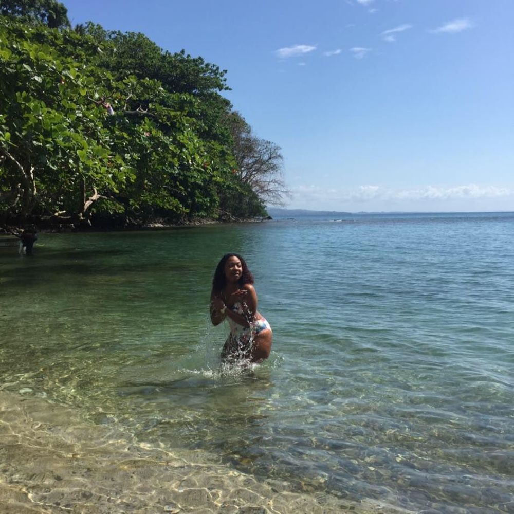 Meet your Posher, Chrisha